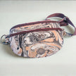 Große Crossbody - Bauchtasche - Sling Bag aus handmarmoriertem Kork - unverzichtbar schön - responsible handmade design