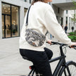 Sling Bag als Bauchtasche zum umhängen - Handgefertigt aus marmoriertem Kork - unverzichtbar schön - responsible handmade design